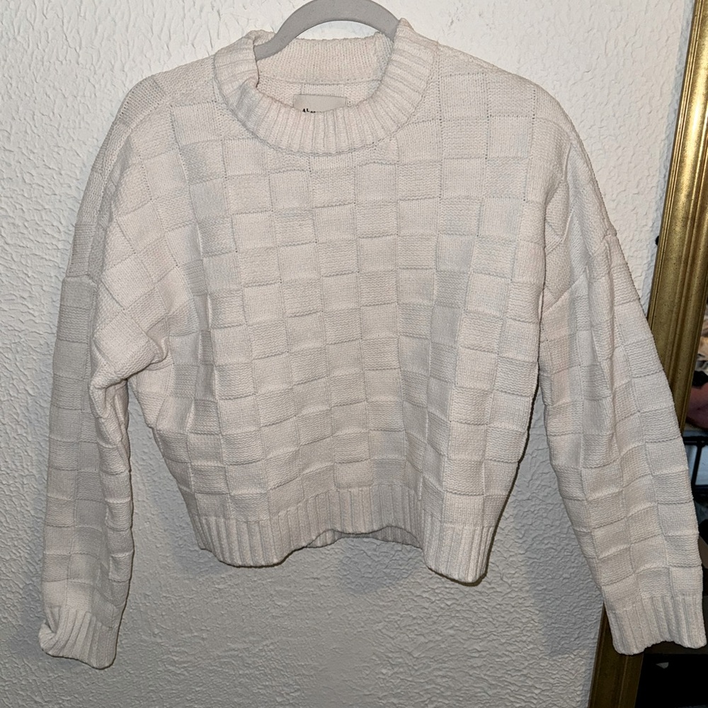Abercrombie slight cropped sweater